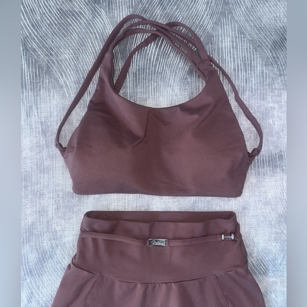 Bombshell Sportswear Brown Leggings Mauve Set - Picture 5 of 13